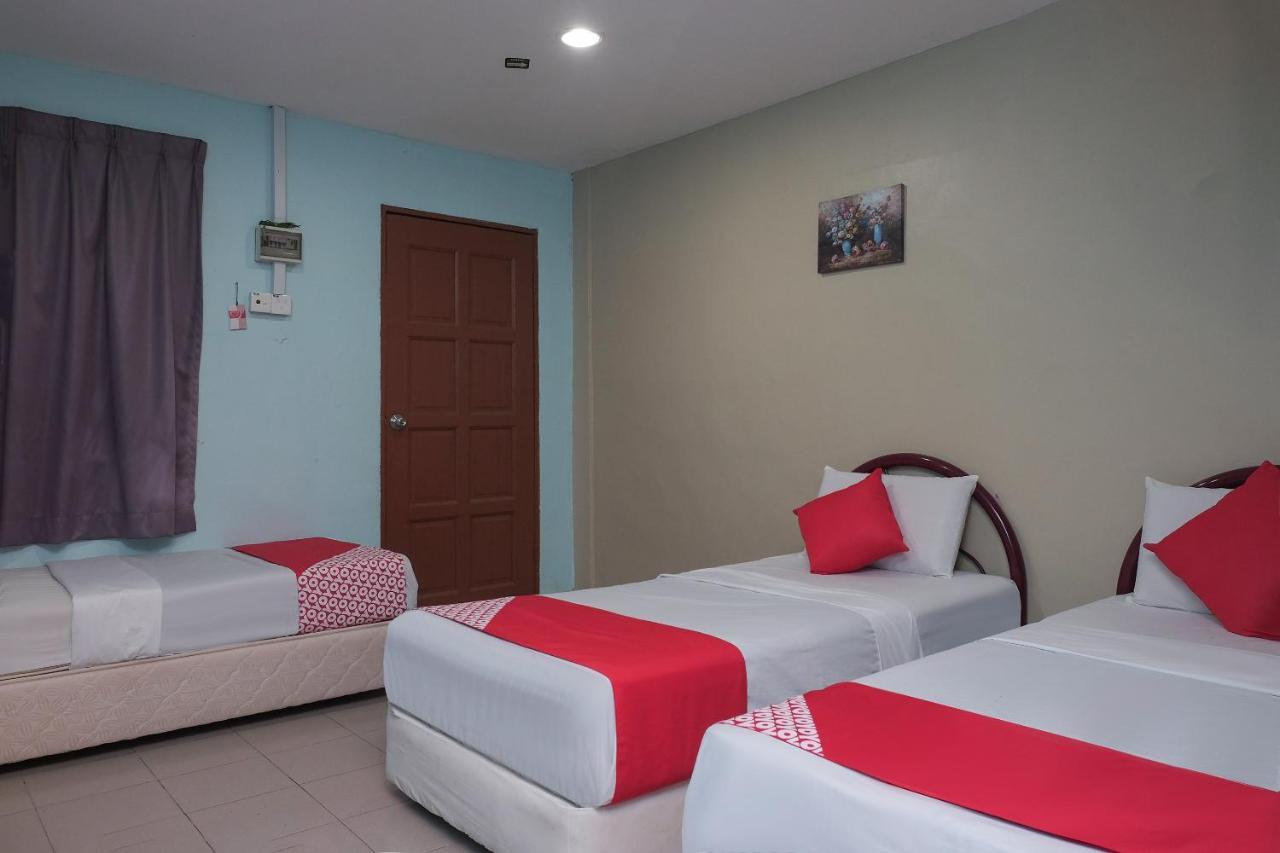 Oyo 90015 Indah Chalet Kuala Rompin Zewnętrze zdjęcie